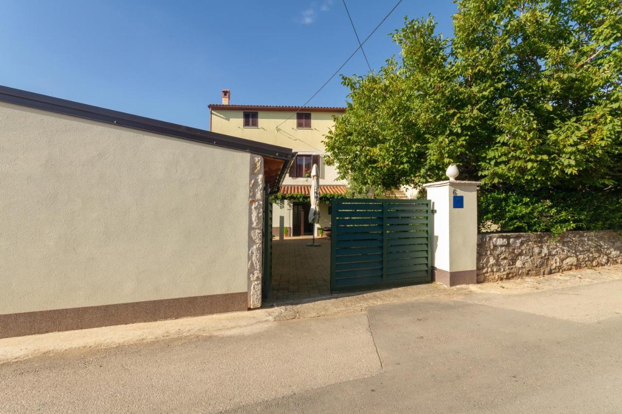 Holiday Stone House Bale Exterior foto
